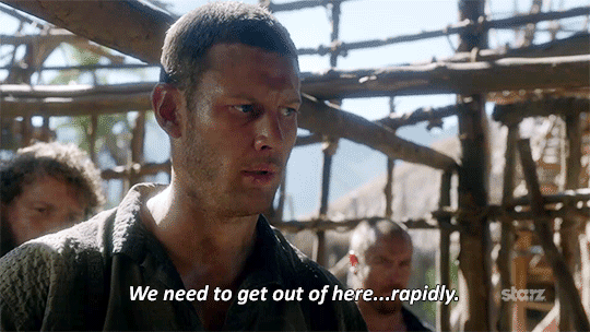 We Need To Get Out Of Here Gif Conseguir El Mejor Gif En Gifer