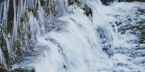 Водопад Брукс. Текущая вода. Текучие воды. Поток воды водопад.