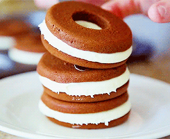 Whoopie pie donuts yammy food porn GIF en GIFER - de Kigore