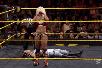 [RAW #1 ] Match 5 : Alexa Bliss vs Charlotte 349o