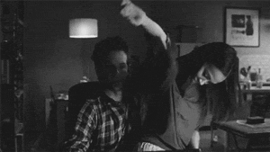 Pessoas Se Pegando Gif Casal Se Pegando GIFs Tenor