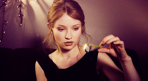 Emily browning GIF on GIFER - by Munn