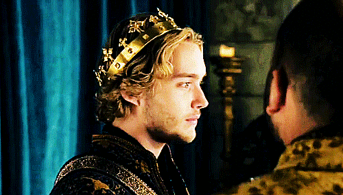 King gif. Король Франциск царство. Коронация Франциска. Тоби Регбо царство на троне. Король гифка.