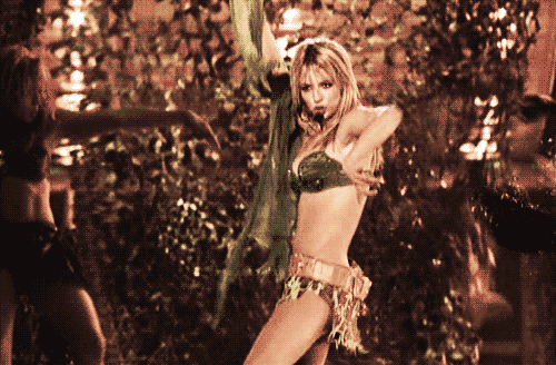 Бритни Спирс танцует с ножами. Бритни Спирс гифкиголая. Бритни Спирс танец гифки.