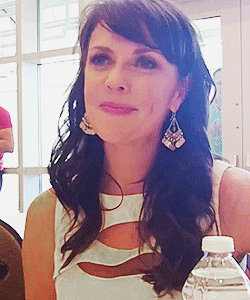 Rude Amanda Tapping Gif On Gifer By Kaginn