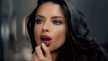 Beautiful adriana lima moda GIF en GIFER - de Managra
