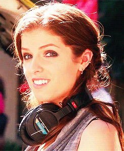 anna kendrick pitch perfect ear piercings