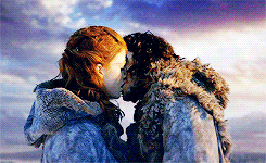 Игритт и джон сцена. Jon Snow and Ygritte. Джон Сноу и рыжая одичалая гиф. Джон Сноу и Игритт постельная сцена. Сноу х. "любовь Неукротимая".