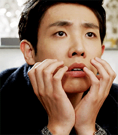 Lee gif. Джун ли гиф. Джун плачет. Пак со Джун плачет. Lee Joon gi gif.