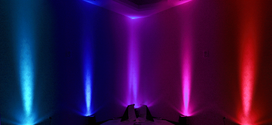 Световые эффекты. Фон с подсветкой. Неоновые лучи. Фиолетовое свечение.