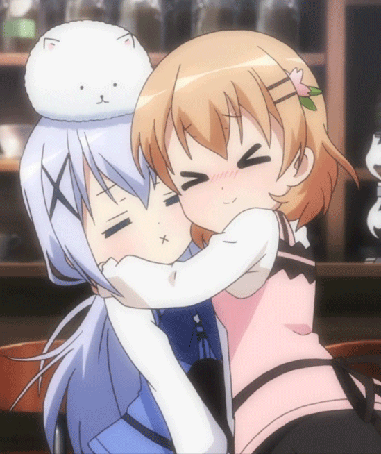 Hug gif. Gochuumon WA Usagi desu ka. Аниме Chino kafuu гиф. Gochuumon WA Usagi desu ka Yuri. Аниме обнимашки.