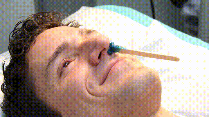 Депиляция носа ушей лица мужчины