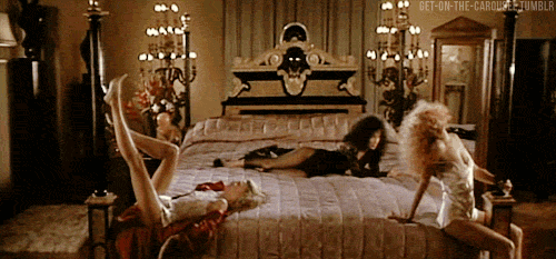 https://i.gifer.com/7v6F.gif