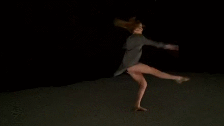 Прыгай пляши. Девушка в воздухе танец. Калипсо танец. Гифка прыжок. Поворот с прыжком в танце.