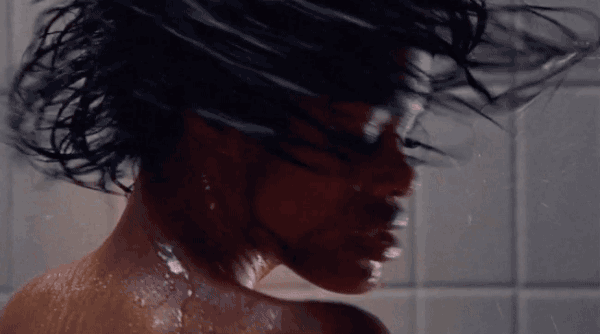 Девушки в душе гиф. Тейяна тейлор fade. кани вест фаде. тейяна тейлор в клипе. teyana taylor гиф.