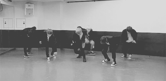 Featured image of post Jimin And Jungkook Dancing Gif