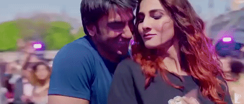 Nashe si chadh gayi vaani kapoor befikre GIF - Find on GIFER