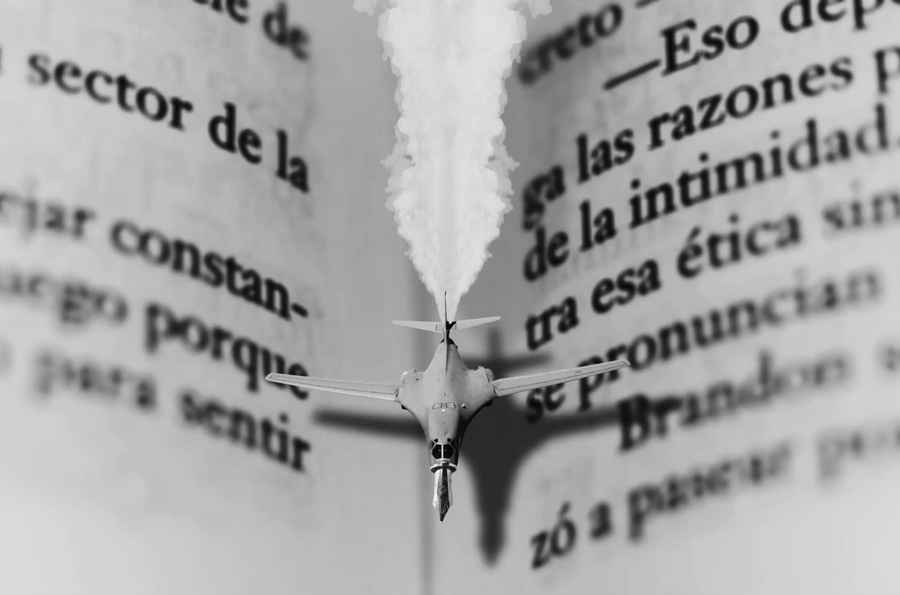 Слово летит другим словом. Word gif. Газета летит gif. Flying Words. Картинка gif летающая книга.