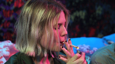 Девушки кто курит марихуану видео ремень с конопля