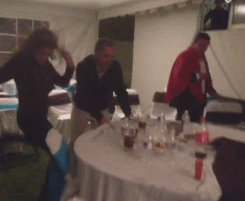 Tablecloth what could go wrong truco GIF - Find on GIFER
