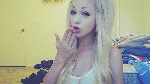 Вебкам блонд. Блонд вебкам. Webcam блондинка. Блондинка гиф. Красивая блондинка вебкам.