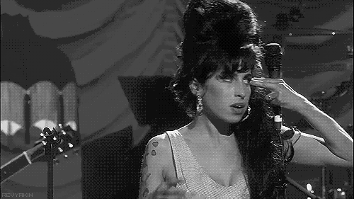 GIF amy winehouse - animated GIF on GIFER