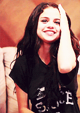 Gif De Selena Gomez Riendo