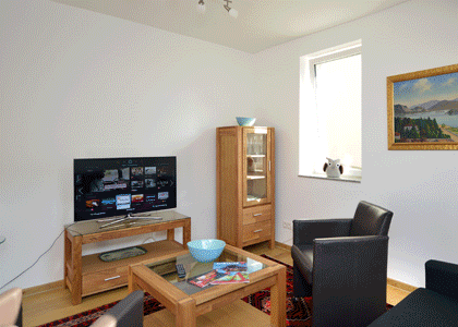 Снять квартиру в районе дворца спорта. Квартира гифка. Обстановка в квартире gif. Новая квартира гиф. Интерьер жилых помещений gif.