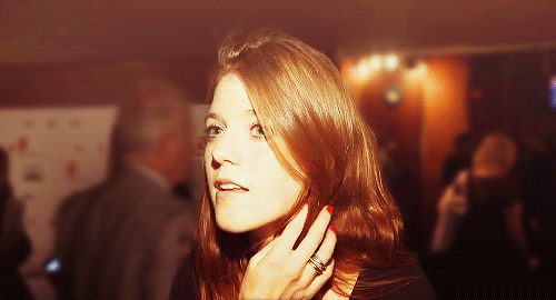 GIF rose leslie - animated GIF on GIFER