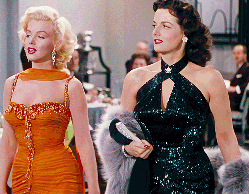 Попки Джейн Расселл И Мэрилин Монро – Джентльмены Предпочитают Блондинок (1953)