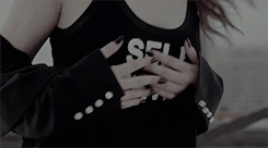 Hailee Steinfeld Love Myself Hsteinfeldedit Gif Find On Gifer