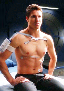 Robbie amell GIF.