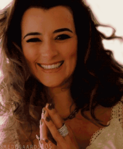 Cote de pablo GIF - Find on GIFER