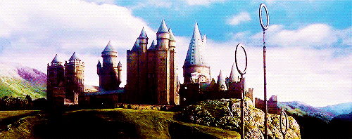 Resultado de imagem para hogwarts gif