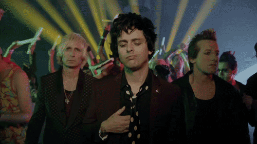 Gif days. Green Day гиф. Чоколатта и Грин дей. Рок группа гиф Green Day. Единорог Грин Дэй гиф.