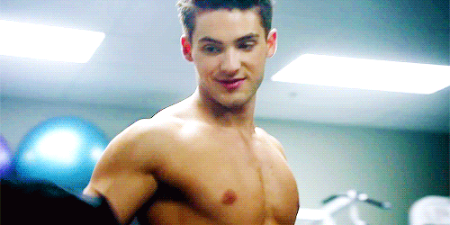 Nude hunks gifs — photo 8