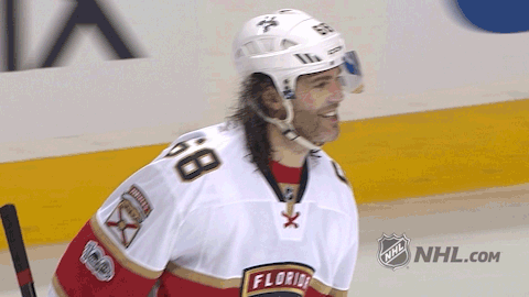 hockey gifs — can i get the jagr salute as a flyer?