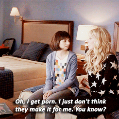 Riki Lindhome Ifreann Leanbh Gif