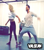 Năm nay ổn không anh em - 1