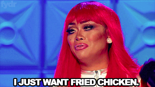 Participante de Drag Race demandant du poulet frit