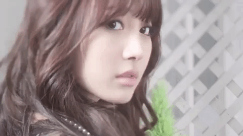 Staring yura k pop GIF - Find on GIFER