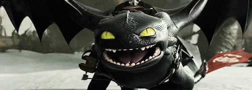 Анимация улыбающиеся твари. Беззубик злой. Анимированный дракон. Дракон gif. Беззубик анимации.