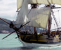 Resultado de imagen de пиратский корабль гифка