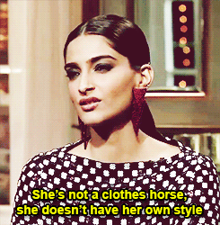 Sonam kapoor GIF - Find on GIFER