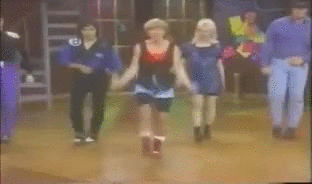 dont-tell-mom-the-babysitters-dead-peli-pelicula-gif-encontrar-en-gifer