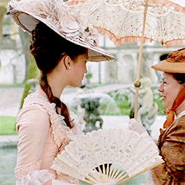 This image has an empty alt attribute; its file name is N2WL.gif