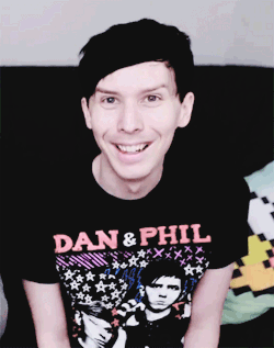 29 Amazingphil Phil Lester Gif Find On Gifer