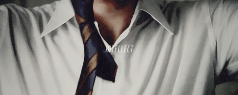 Фраза последняя рубашка. Поправляет галстук. Мужчина расстегивает рубашку. Парень в рубашке Эстетика. Девушка в галстуке.