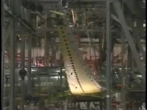 испытание крыла. испытание крыла. а1406м. испытание крыла. статические испытания крыла самолета.