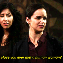 Brooklyn Nine Nine Gina Linetti Amy Santiago Gif Find On Gifer